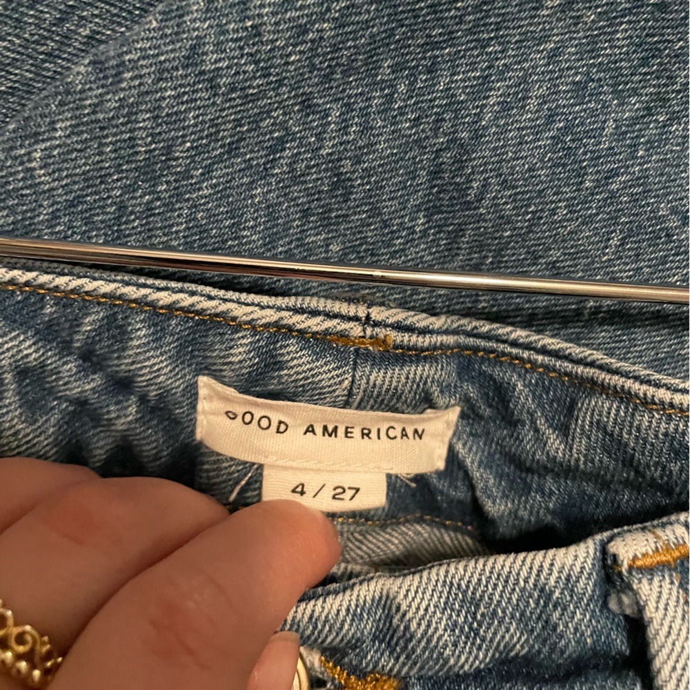Good American Jeans - Picture 3 of 4